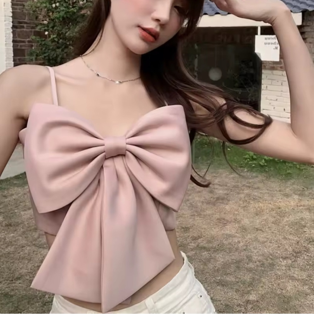 Elegant Pink Bow Top
